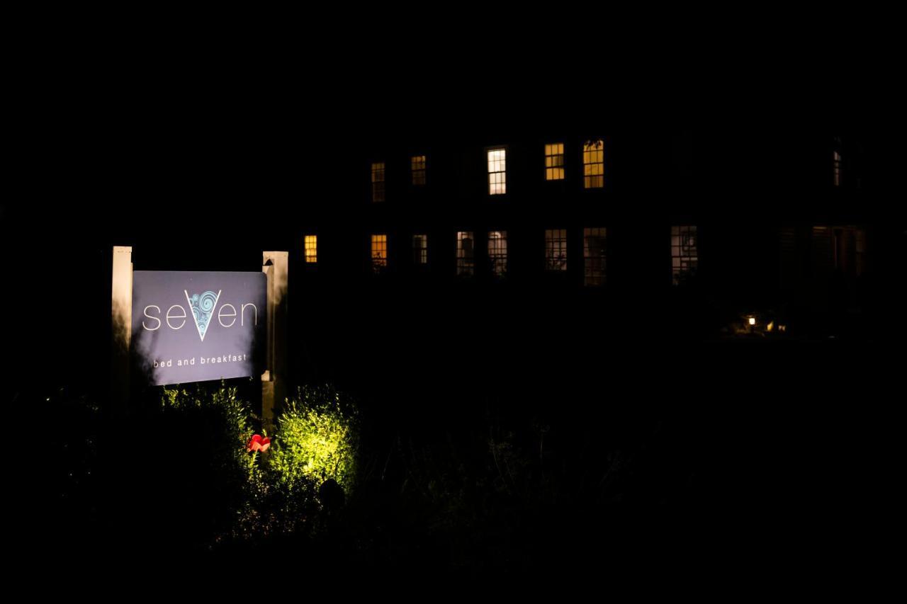 Seven Resort Style Inn Near Beach Shelter Island Heights Exterior photo